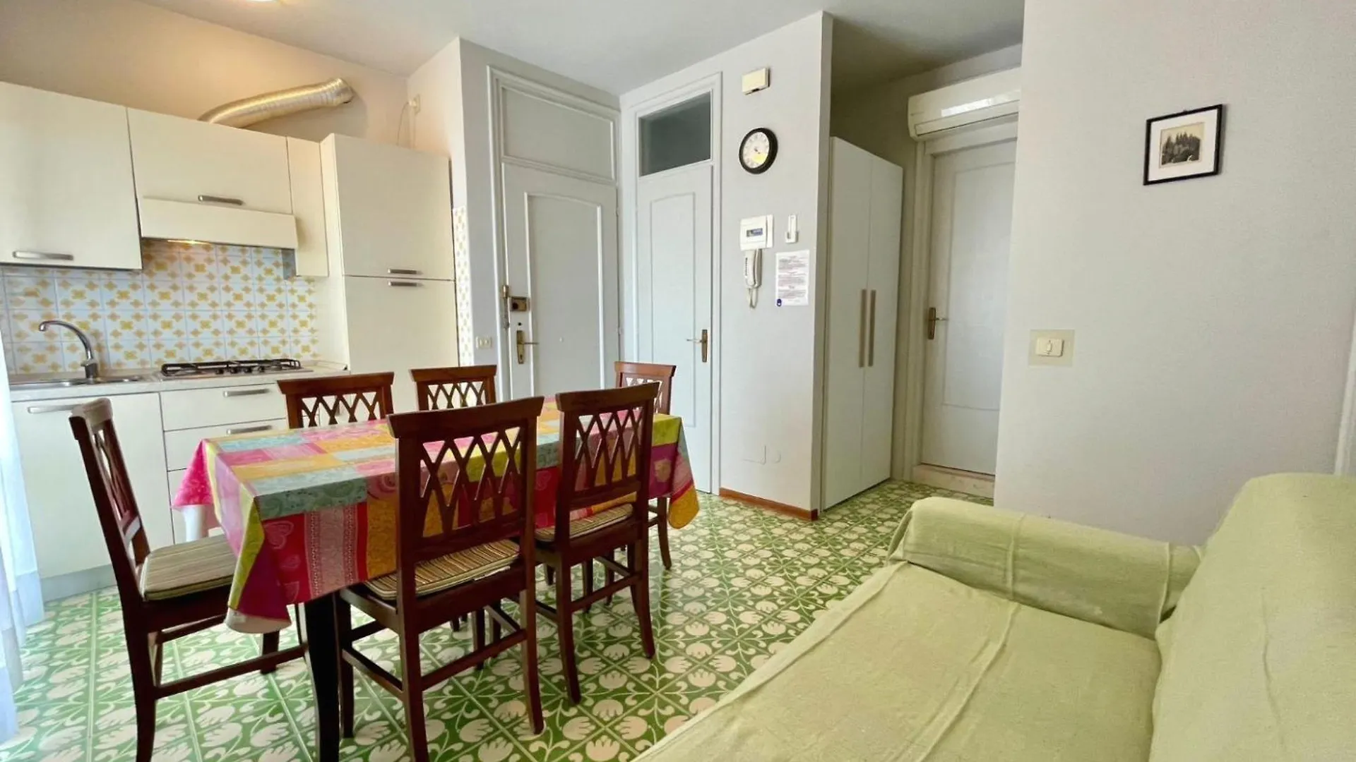 شقة Flat With Luminous Terrace By The Sea - Beahost بورتو سانتا مارغريتا دي كاورل
